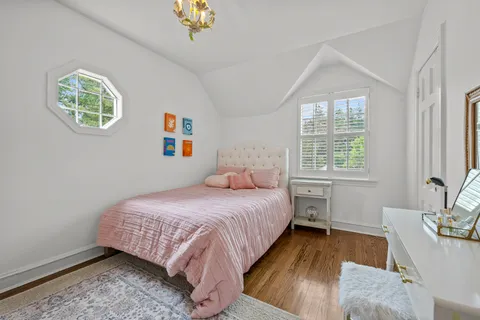 $1,795,000 | 2530 Kenilworth Avenue, Wilmette, IL 60091