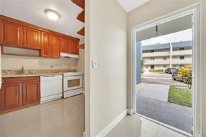 7897 Golf Cir Drive, Unit 112 Pompano Beach, FL 33063 - Photo 8 of 33 Photo 8