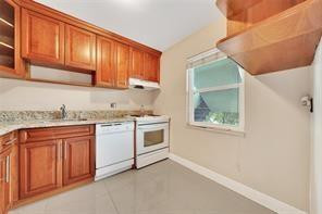 7897 Golf Cir Drive, Unit 112 Pompano Beach, FL 33063 - Photo 10 of 33 Photo 10