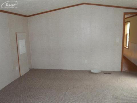 5600 Chambers Road Mayville, MI 48744 - Photo 13 of 15 20125239-12.JPG