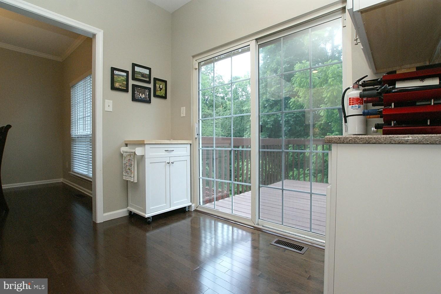 11 Windingbrook Road Bordentown, NJ 08505 - Photo 28 of 73 Breakfast Area