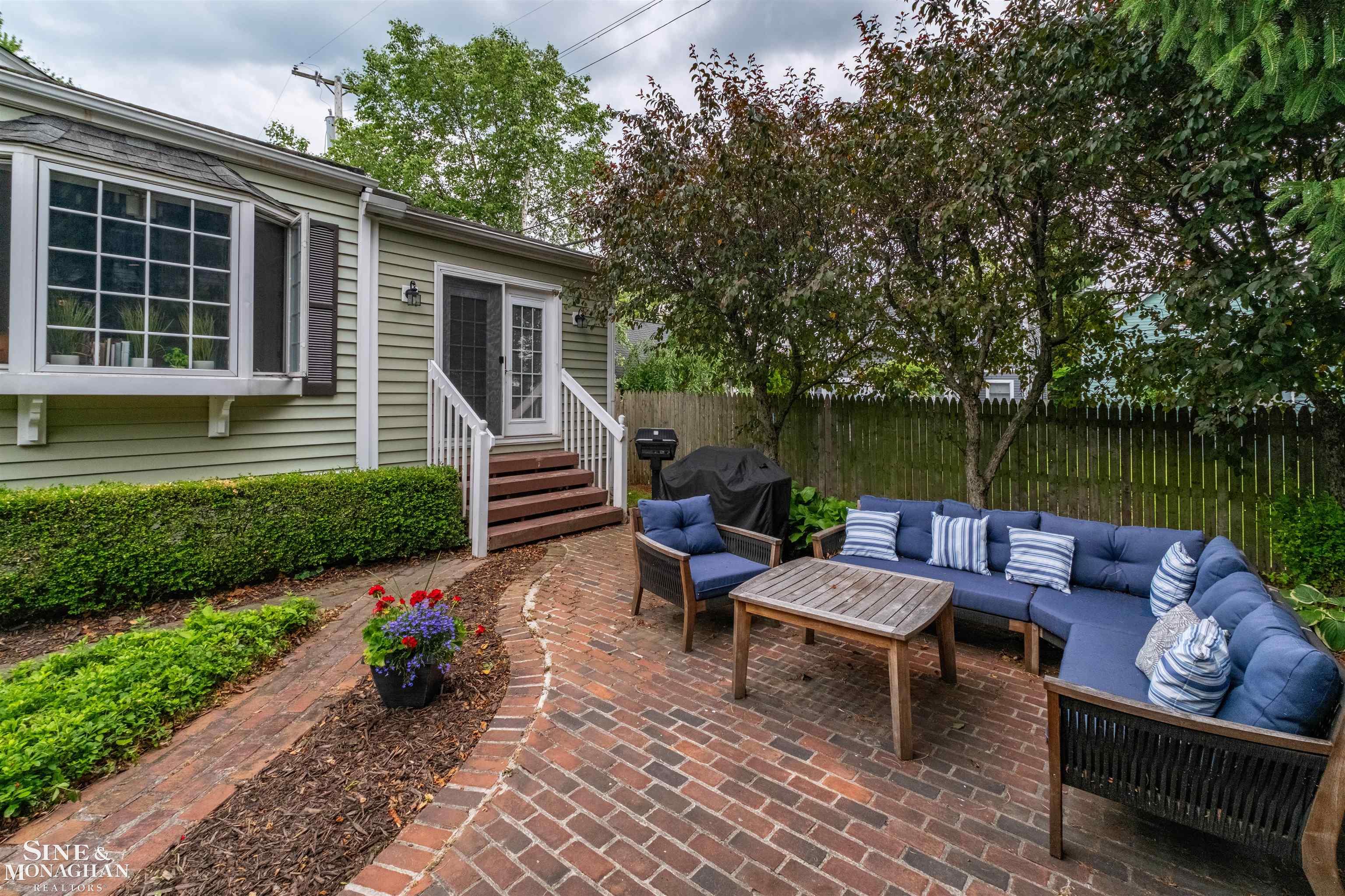 357 Roosevelt Place Grosse Pointe, MI 48230 - Photo 46 of 52