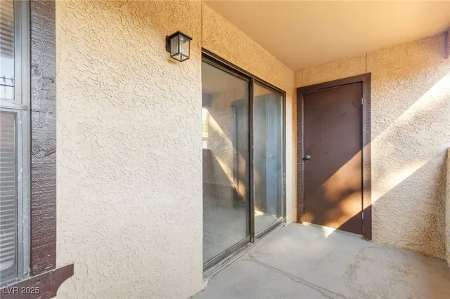 $169,900 | 2451 North Rainbow Boulevard, Unit 1019, Las Vegas, NV 89108