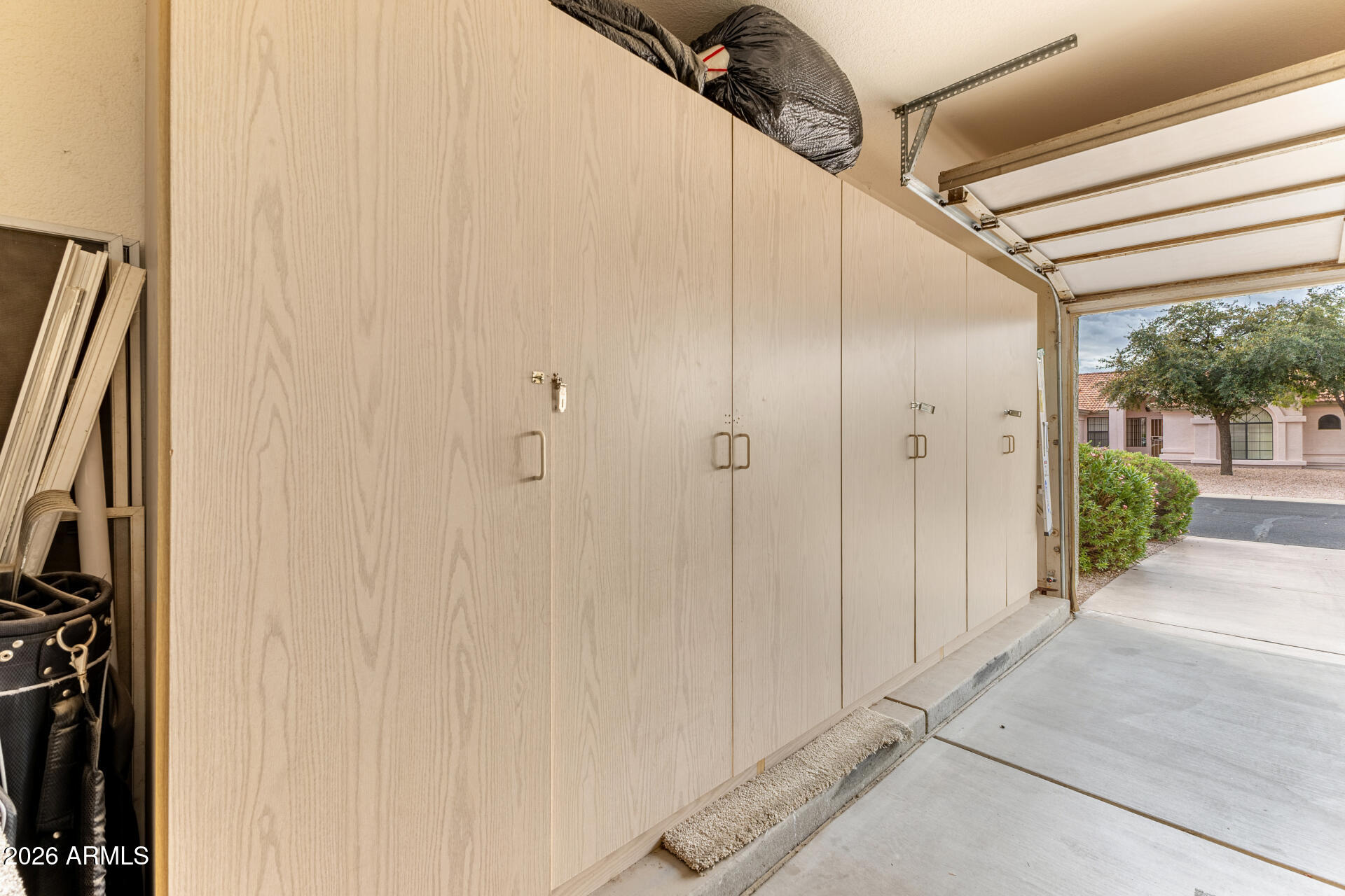 15764 Piccadilly Road Goodyear, AZ 85395 - Photo 25 of 31 a view of a hallway