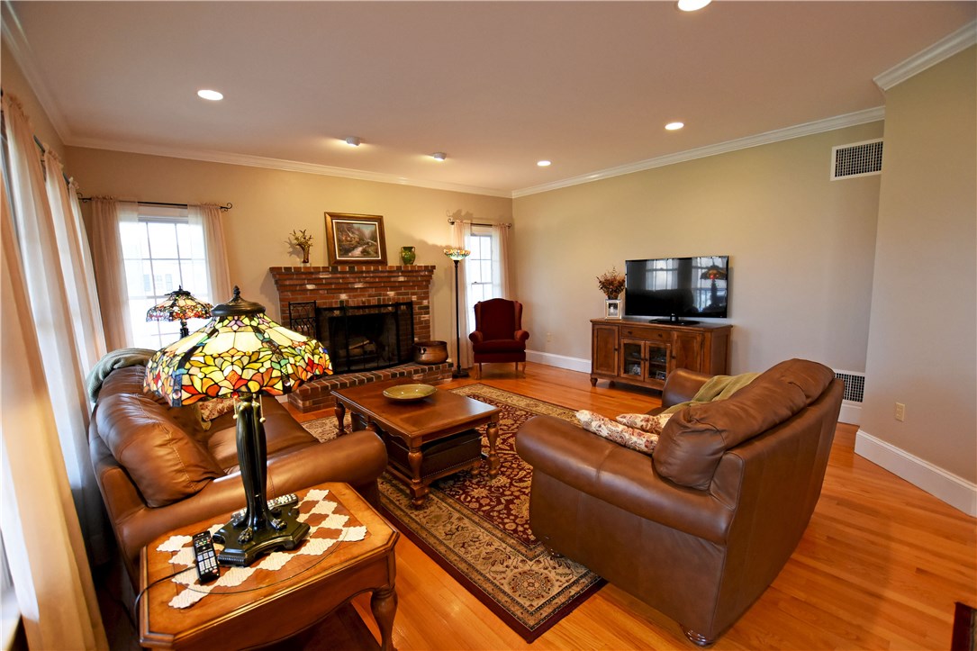 6 Church Cove Road Bristol, RI 02809 - Photo 10 of 25 Gallery Image 10