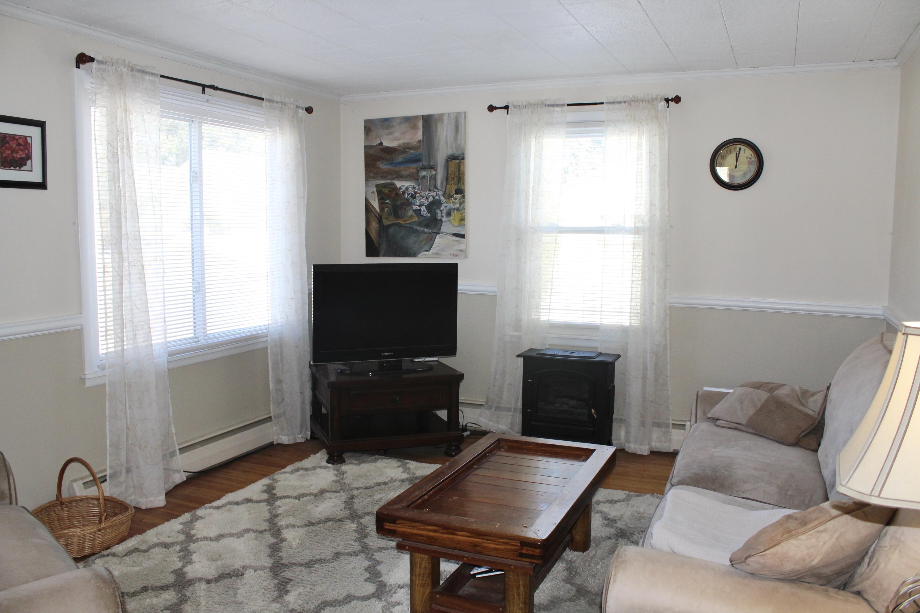 9 Presnell Street Portland, ME 04102 - Photo 11 of 24 IMG_1533