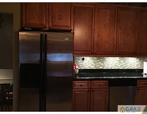 21 Albemarle Road Colonia, NJ 07067 - Photo 3 of 22