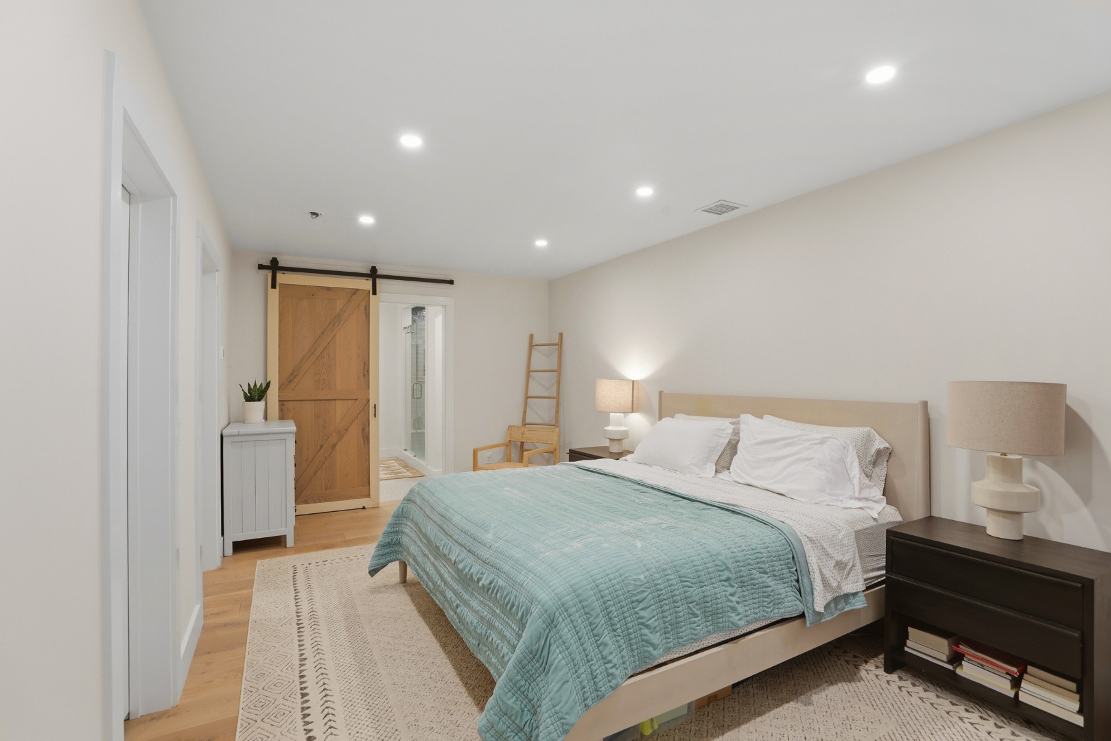 18 Pine Tree Road Nantucket, MA 02554 - Photo 13 of 27