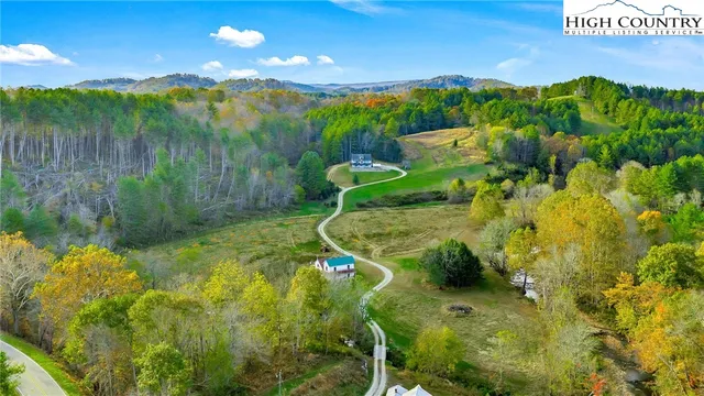 $975,000 | 896 Jefferson Highway, Mouth Of Wilson, VA 24363