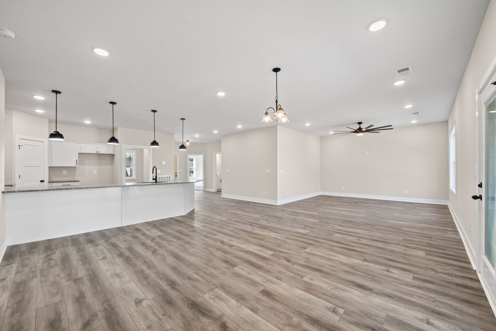 495 Ridge Top Court Clarksville, TN 37040 - Photo 15 of 31