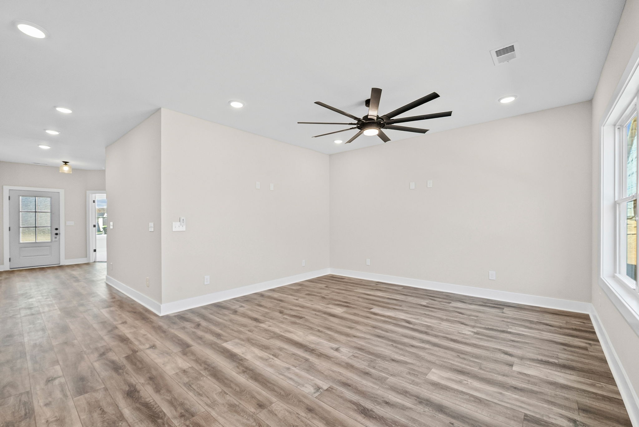 495 Ridge Top Court Clarksville, TN 37040 - Photo 8 of 31