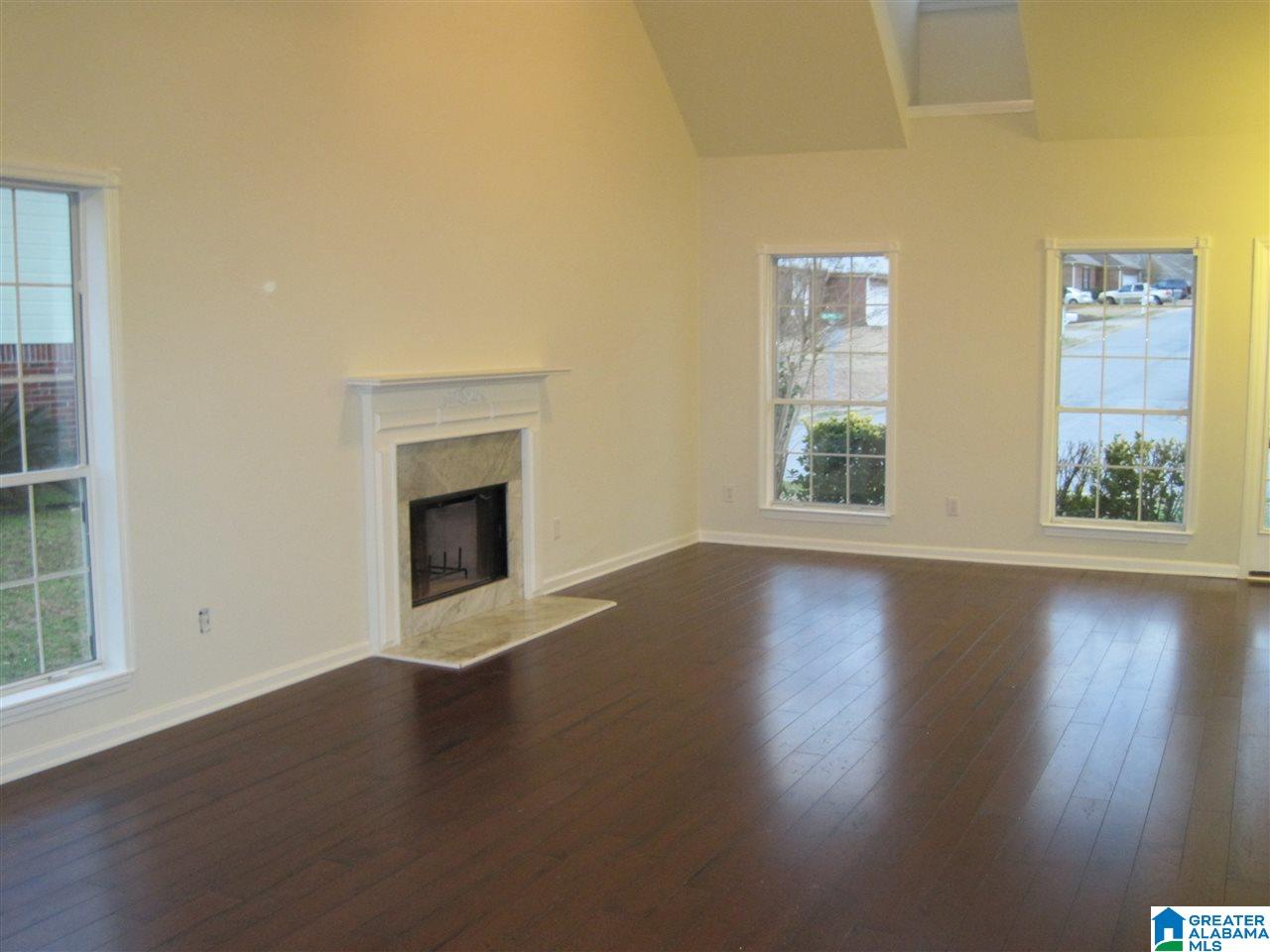 145 Ashford Lane Alabaster, AL 35007 - Photo 3 of 48
