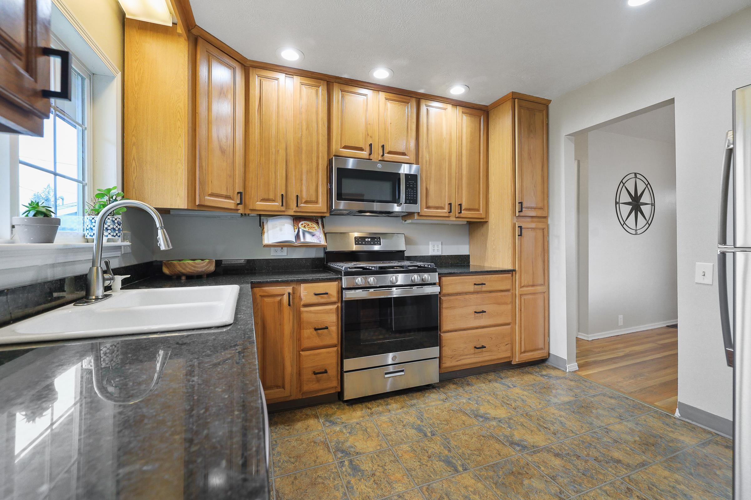 6703 North Post Street Spokane, WA 99208 - Photo 6 of 27 Gallery Image 6
