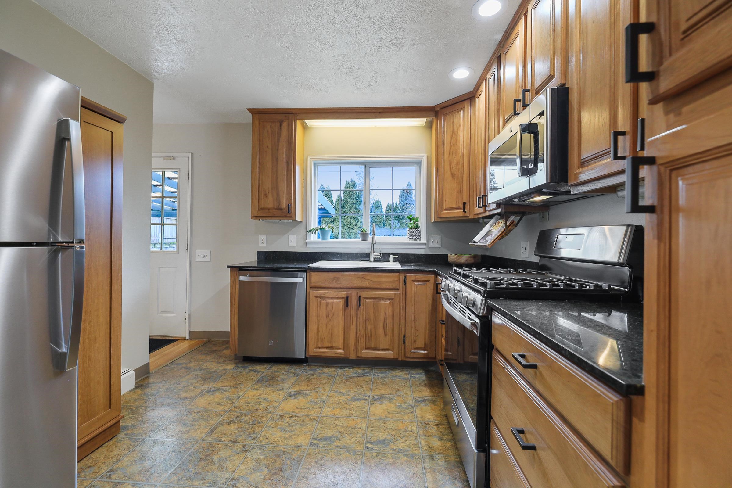 6703 North Post Street Spokane, WA 99208 - Photo 7 of 27 Gallery Image 7