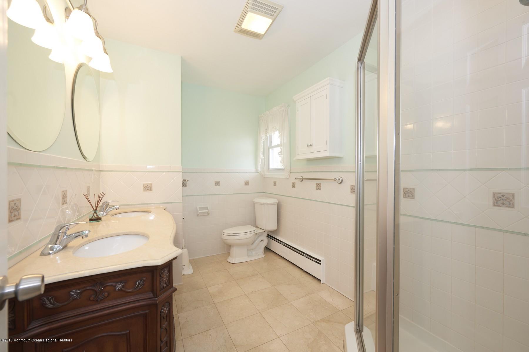 144 Black Point Road Rumson, NJ 07760 - Photo 12 of 18 Master Bath