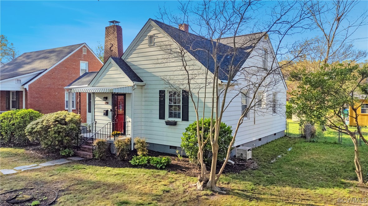 1908 Seddon Road Richmond, VA 23227 - Photo 3 of 34 Bungalow with crawl space, fence, a front