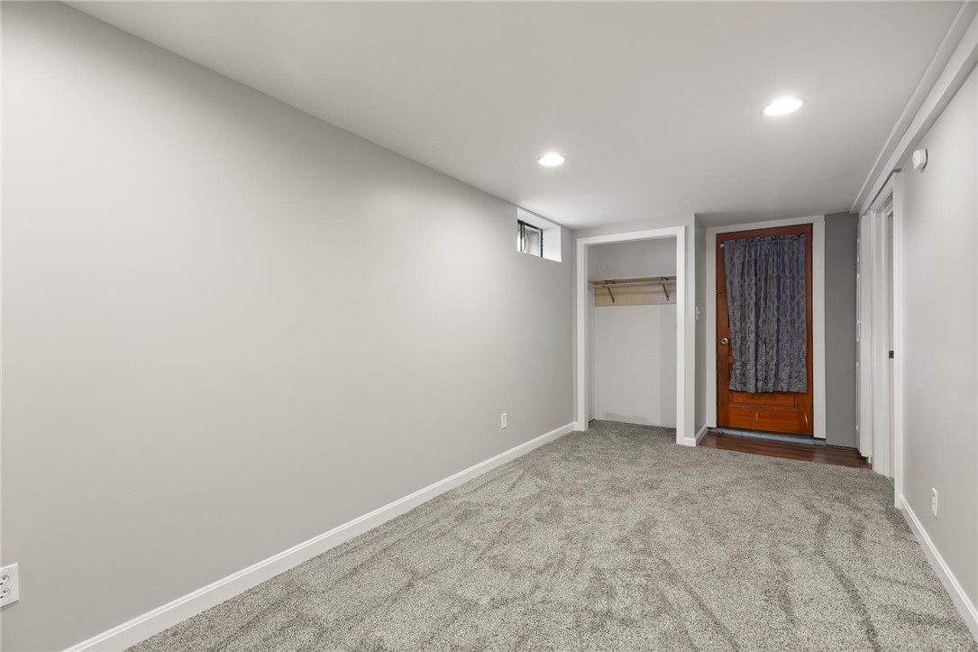 39 Vivian Street Woonsocket, RI 02895 - Photo 17 of 23