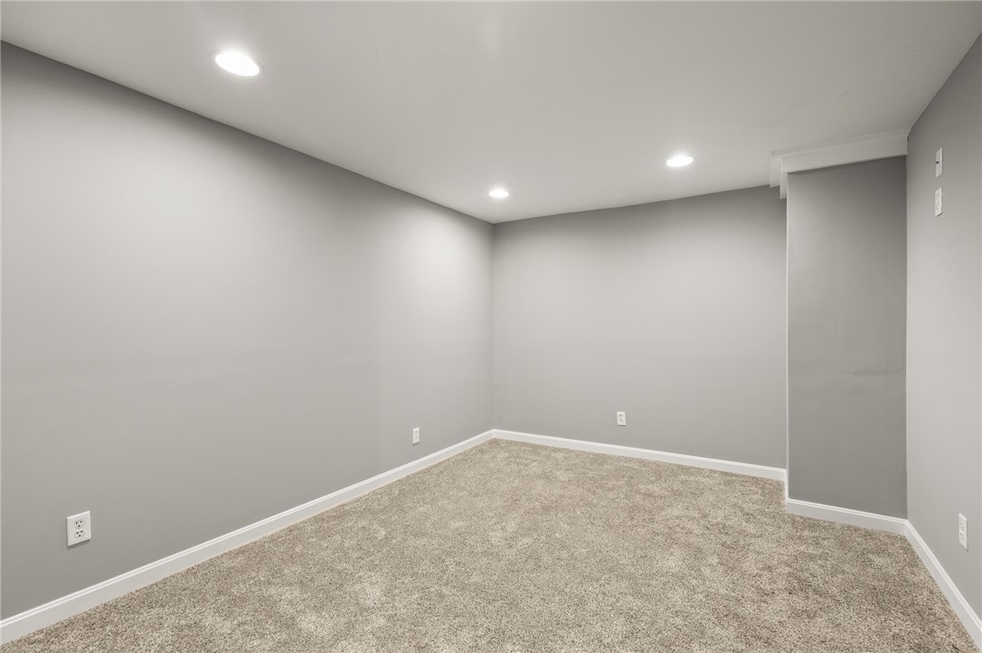 39 Vivian Street Woonsocket, RI 02895 - Photo 18 of 23