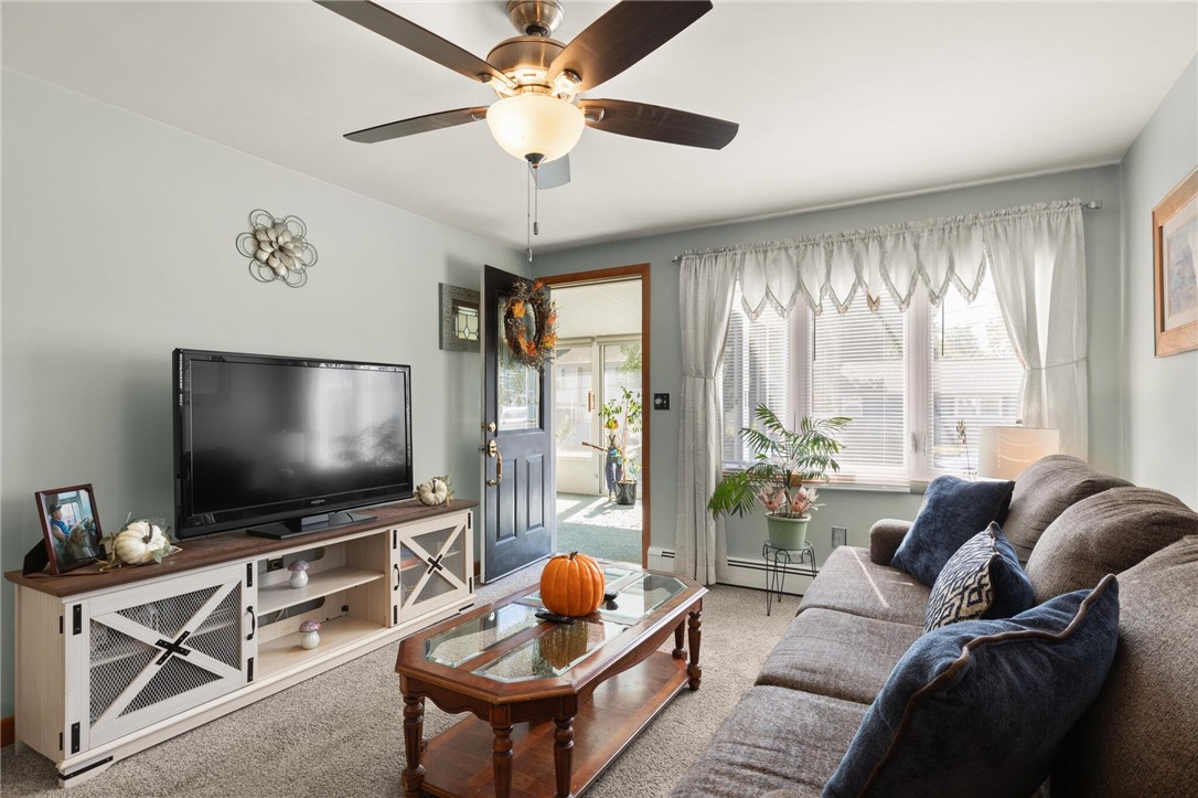 39 Vivian Street Woonsocket, RI 02895 - Photo 3 of 23