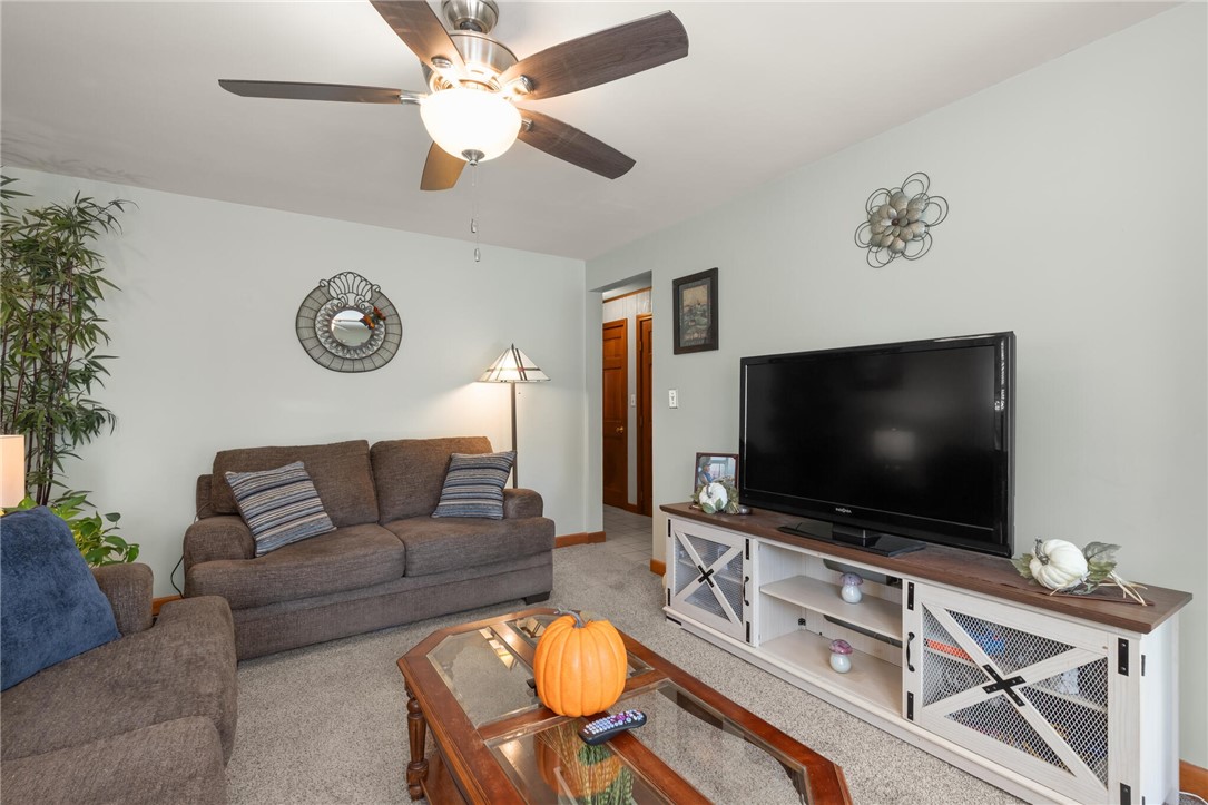 39 Vivian Street Woonsocket, RI 02895 - Photo 4 of 23