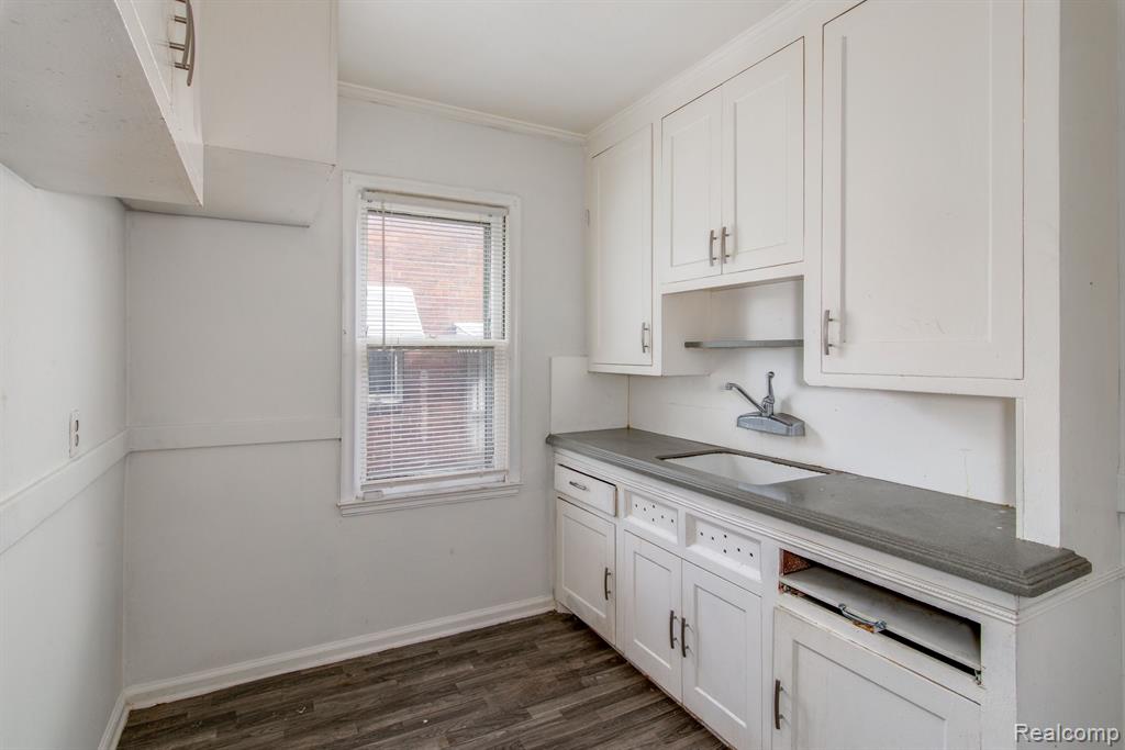 12682 Riad Street Detroit, MI 48224 - Photo 6 of 19