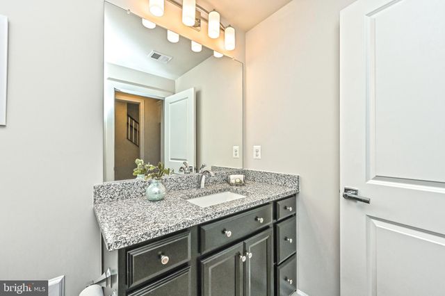 $841,000 | 43361 Stadium Terrace, Ashburn, VA 20148