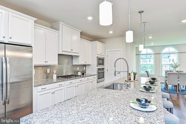 $841,000 | 43361 Stadium Terrace, Ashburn, VA 20148