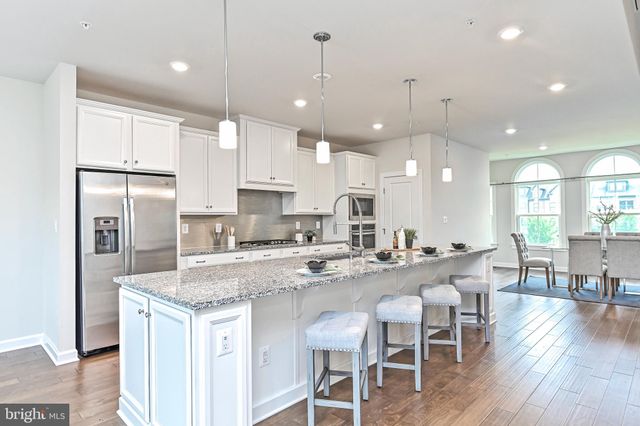 $841,000 | 43361 Stadium Terrace, Ashburn, VA 20148