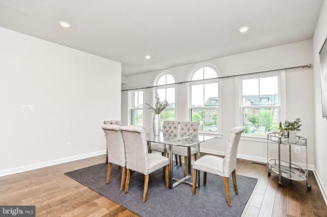 $841,000 | 43361 Stadium Terrace, Ashburn, VA 20148