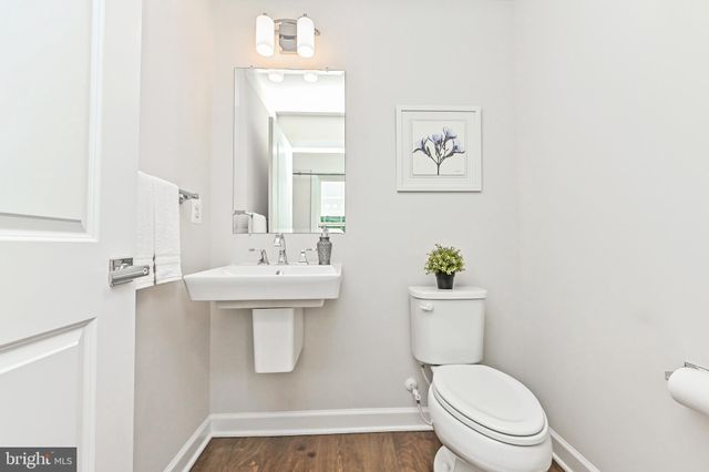 $841,000 | 43361 Stadium Terrace, Ashburn, VA 20148