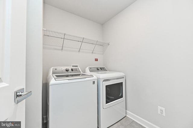 $841,000 | 43361 Stadium Terrace, Ashburn, VA 20148