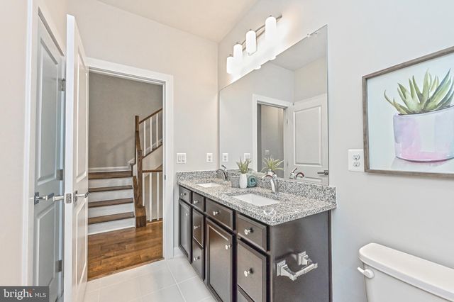 $841,000 | 43361 Stadium Terrace, Ashburn, VA 20148