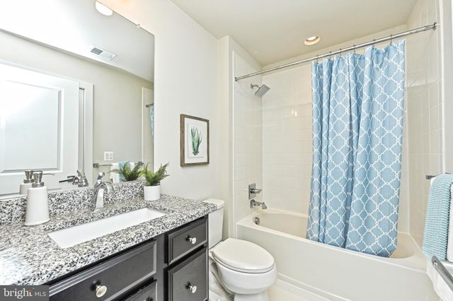 $841,000 | 43361 Stadium Terrace, Ashburn, VA 20148