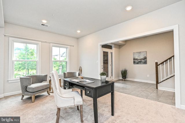 $841,000 | 43361 Stadium Terrace, Ashburn, VA 20148