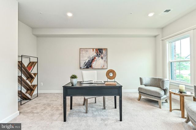 $841,000 | 43361 Stadium Terrace, Ashburn, VA 20148