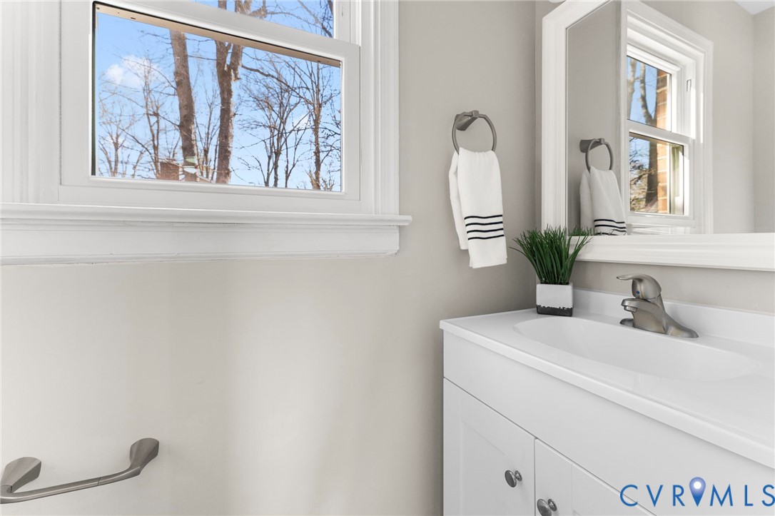 14608 Rivermont Road Chester, VA 23836 - Photo 7 of 28