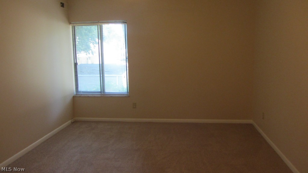 22976 Maple Ridge Road, Unit 208 North Olmsted, OH 44070 - Photo 11 of 15 Gallery Image 11