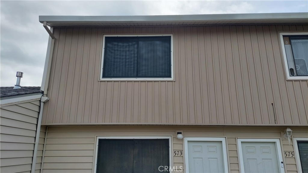 573 North Street Corning, CA 96021 - Photo 3 of 29 UPPER FRONT VIEW OF CONDO