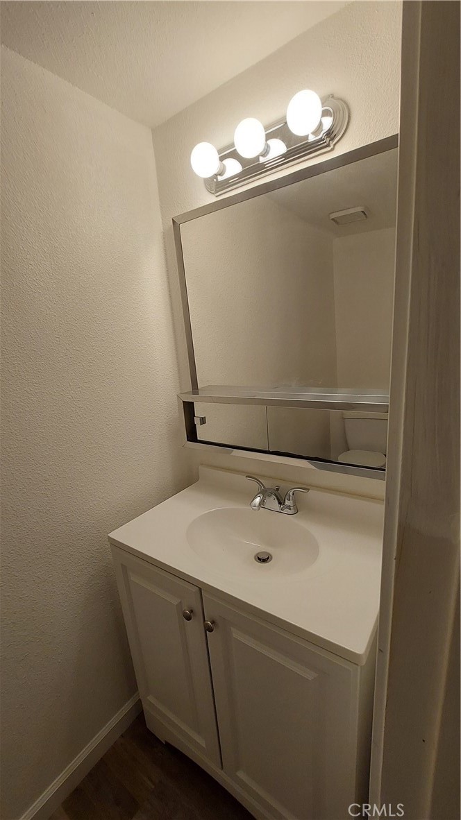 573 North Street Corning, CA 96021 - Photo 9 of 29 DOWNSTAIRS HALF BATH