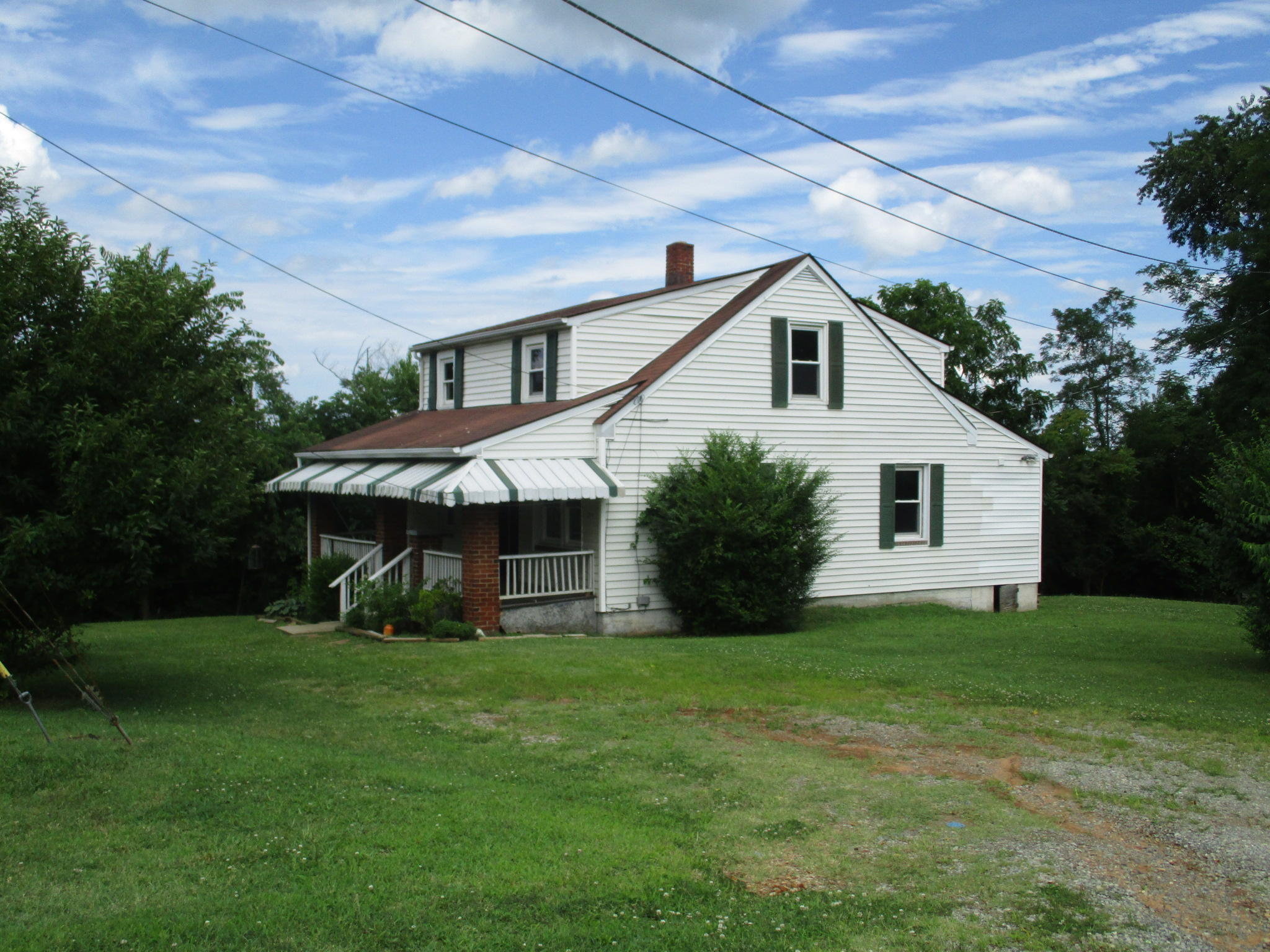 3211 Rutrough Road Southeast Roanoke, VA 24014 - Photo 19 of 19 IMG_2180