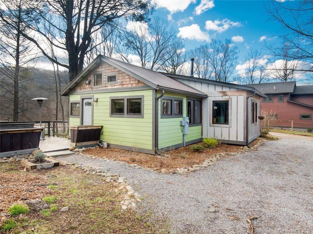 51 Gash Farm Road Asheville, NC 28805 - Photo 1 of 30 Gallery Image 1