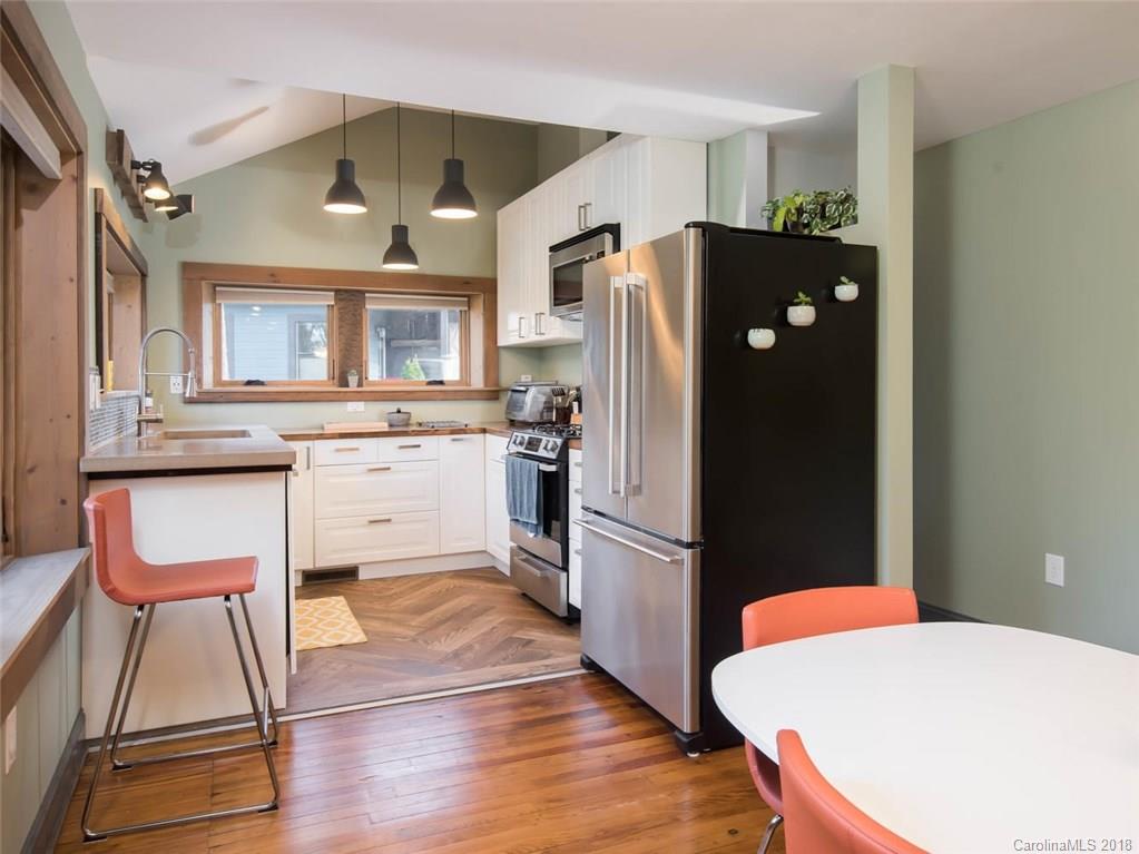51 Gash Farm Road Asheville, NC 28805 - Photo 17 of 30 Gallery Image 17