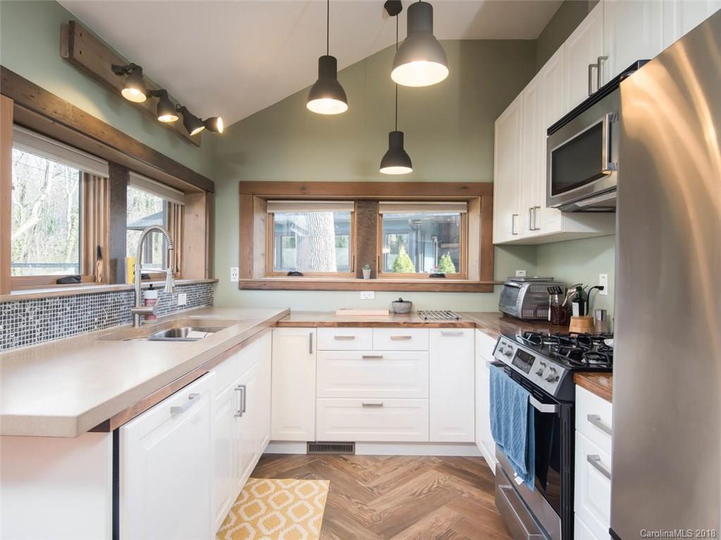51 Gash Farm Road Asheville, NC 28805 - Photo 18 of 30 Gallery Image 18