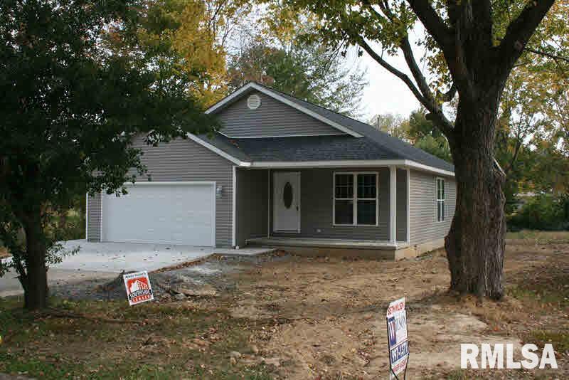 411 Charlotte Road Marion, IL 62959 - Photo 1 of 6 Gallery Image 1