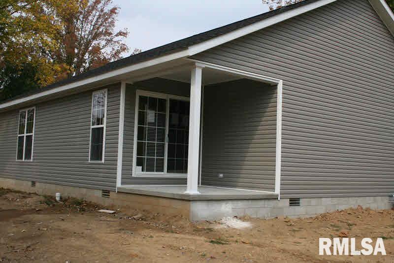 411 Charlotte Road Marion, IL 62959 - Photo 3 of 6 Gallery Image 3