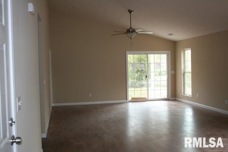 411 Charlotte Road Marion, IL 62959 - Photo 6 of 6 Gallery Image 6
