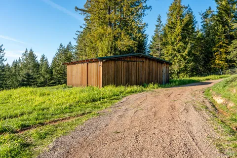 $1,095,000 | 13600 Docker Hill Road, Mendocino, CA 95460