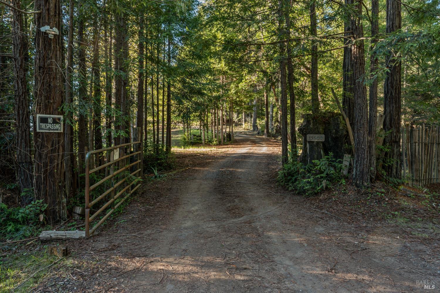 13600 Docker Hill Road Mendocino, CA 95460 - Photo 4 of 40