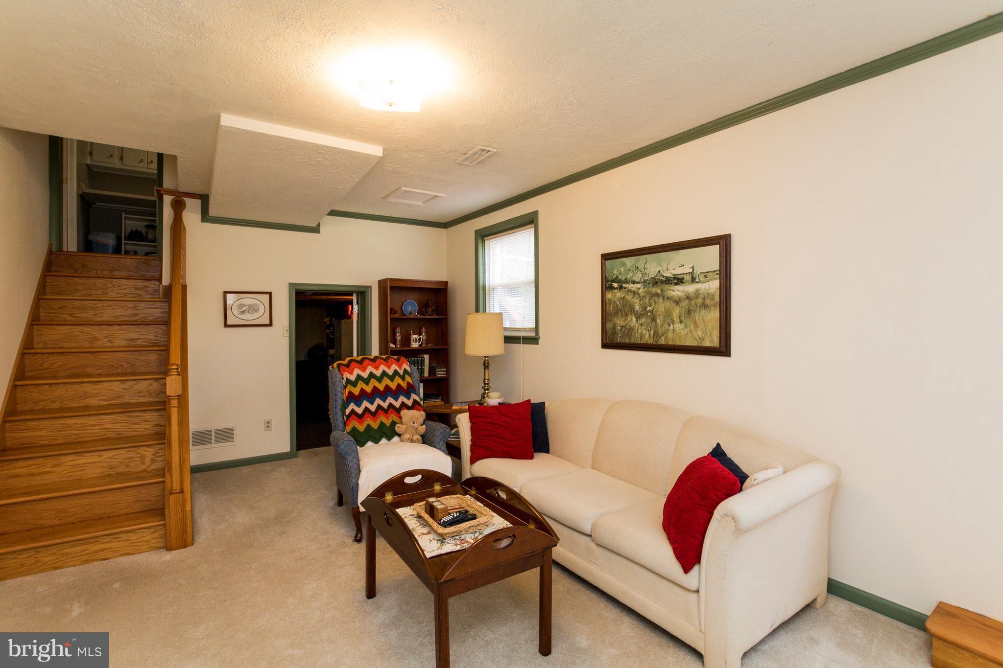 100 Croftley Road Lutherville-Timonium, MD 21093 - Photo 22 of 30 Family Room