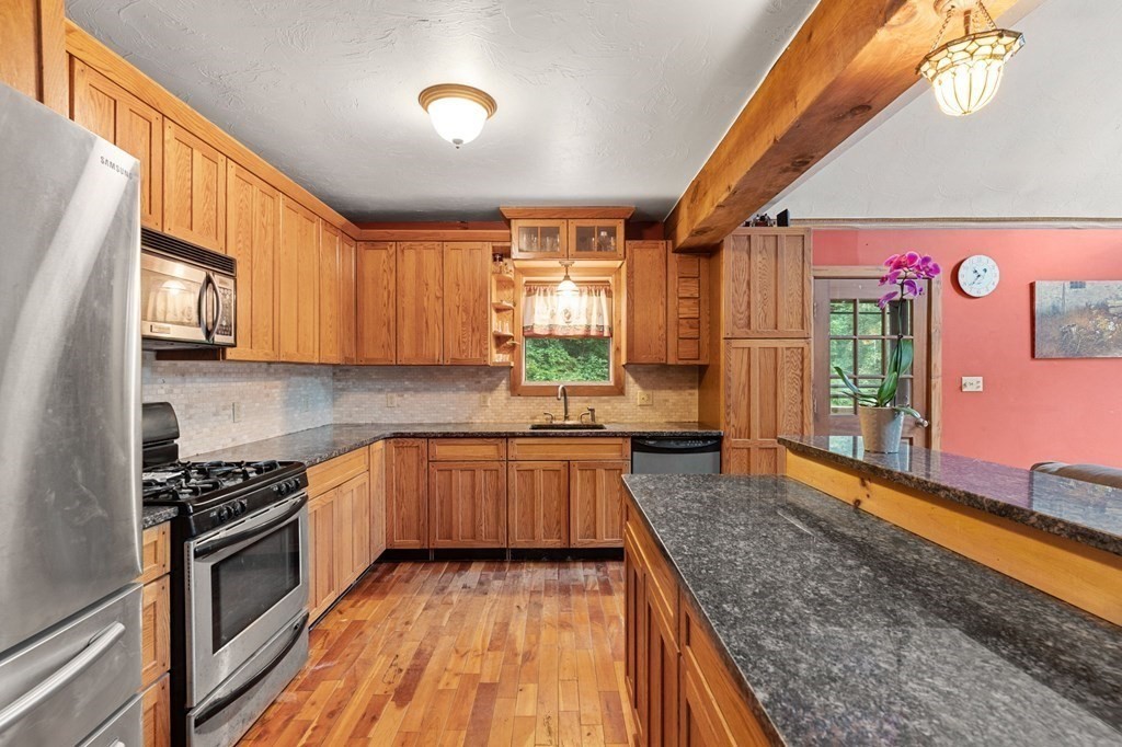 10 Baldwin Hill Road Phillipston, MA 01331 - Photo 4 of 30